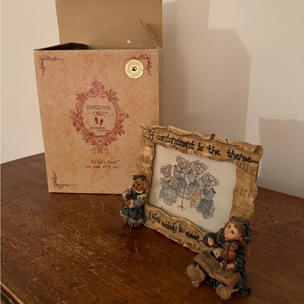 Boyd’s yesterdays child picture frame